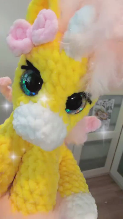 Aurelia das Baby Einhorn in Gelb Weiß Edition