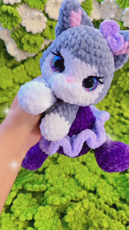 Lucy das süße Miezekätzchen mit Flieder Schleife 🎀